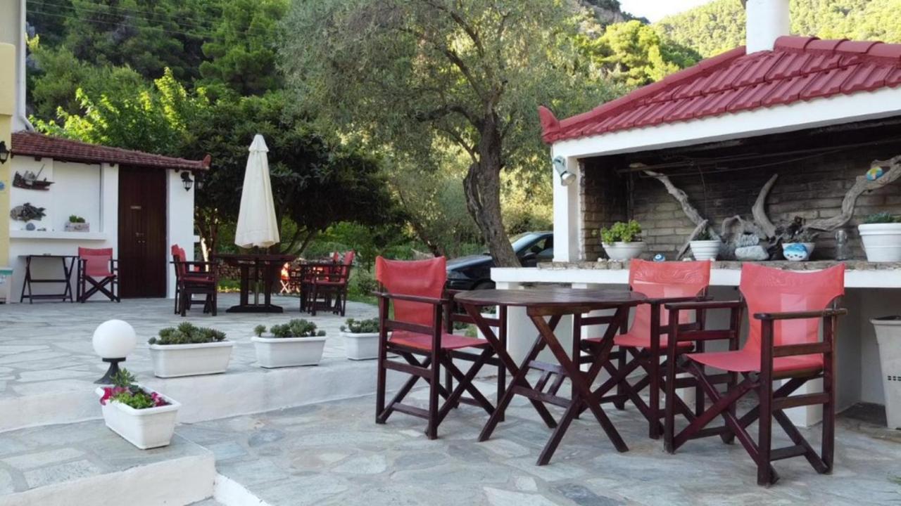 Limnonari Beach Rooms Skopelos Town Exterior foto